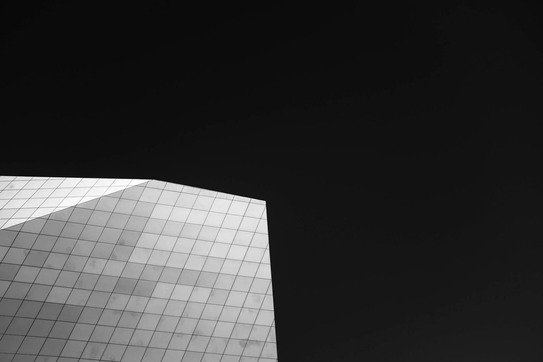 Fachada de un edificio corporativo de oficinas